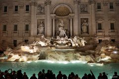 Rom Der Trevibrunnen am Abend