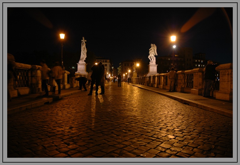 Rom - Engelsbrücke in der Nacht