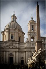 Rom Piazza Navona, S. Agnese in Agone (von Borromini) mit Fontana dei (Quattro) Fiumi (von Bernini)