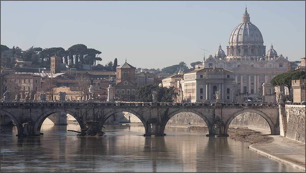 Rom: Pinien und Kuppeln