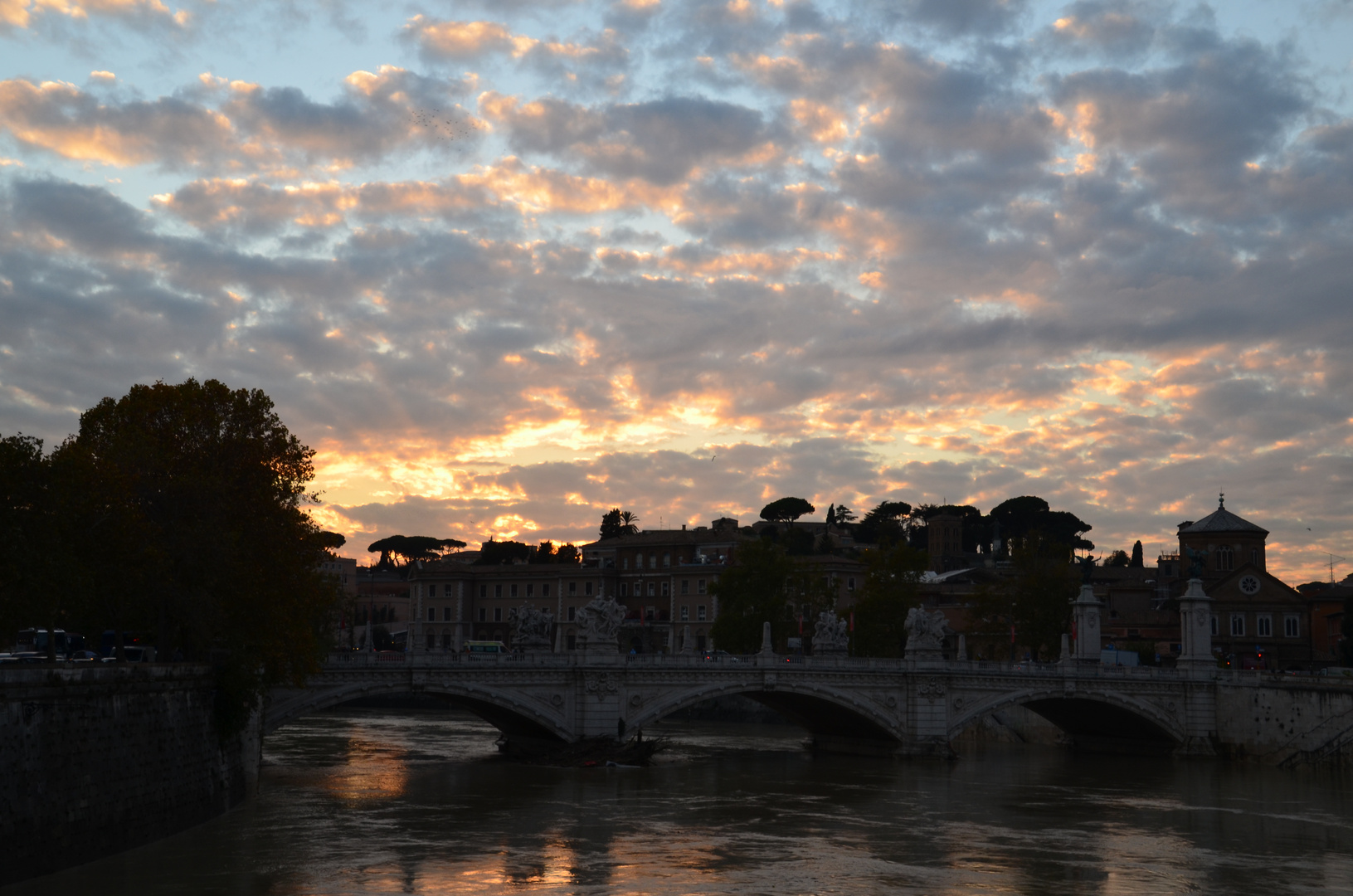 Rom - Sonnenuntergang über dem Tiber (November 2012)