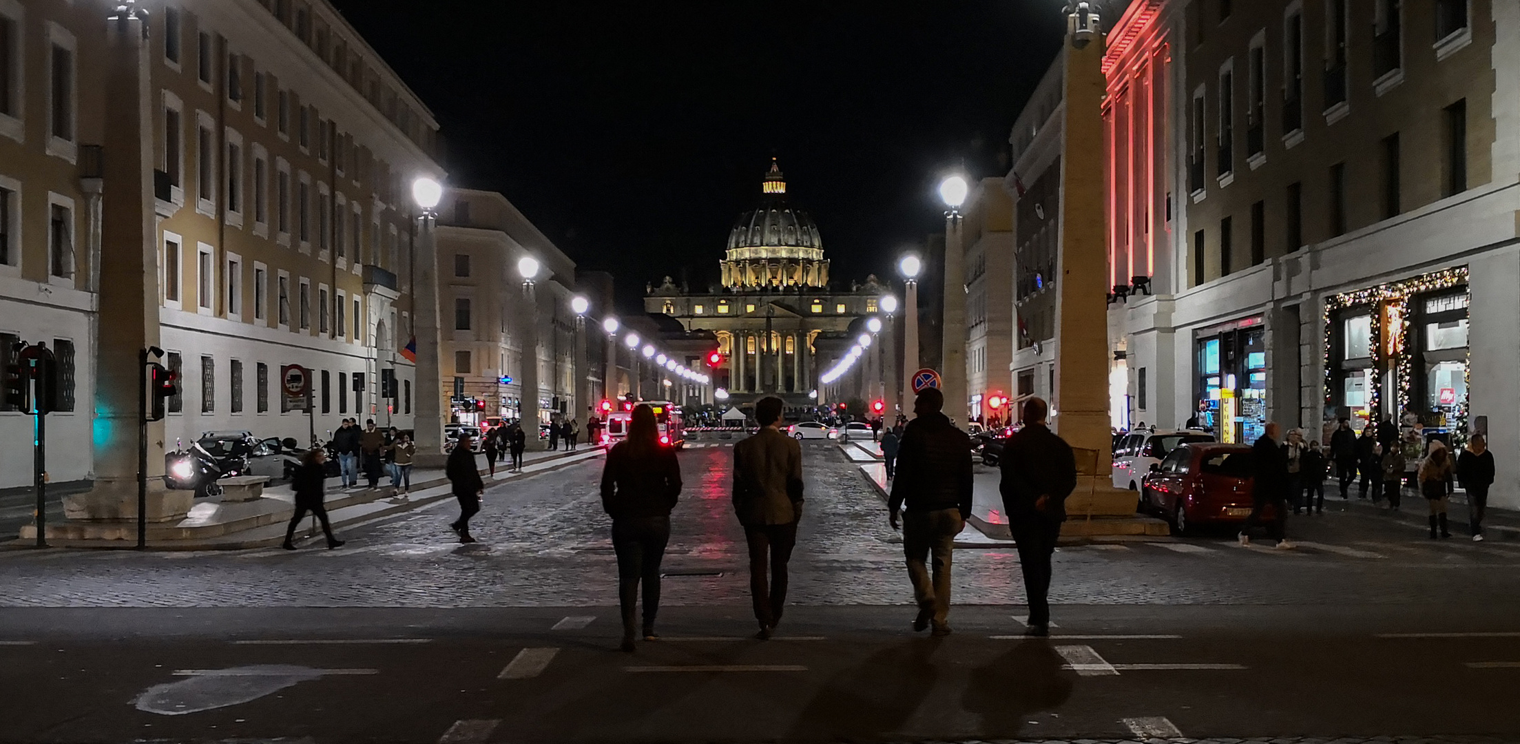 Roma by night