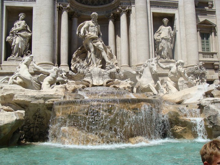 ROMA. DETALLE FONTANA DI TREVI