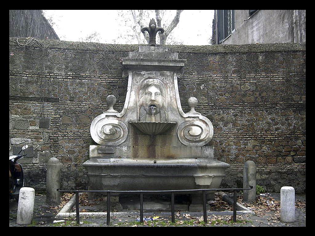 Roma-Fontana del Mascherone in Via Giulia