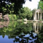 Roma, giardini di Villa Borghese, estate 2006