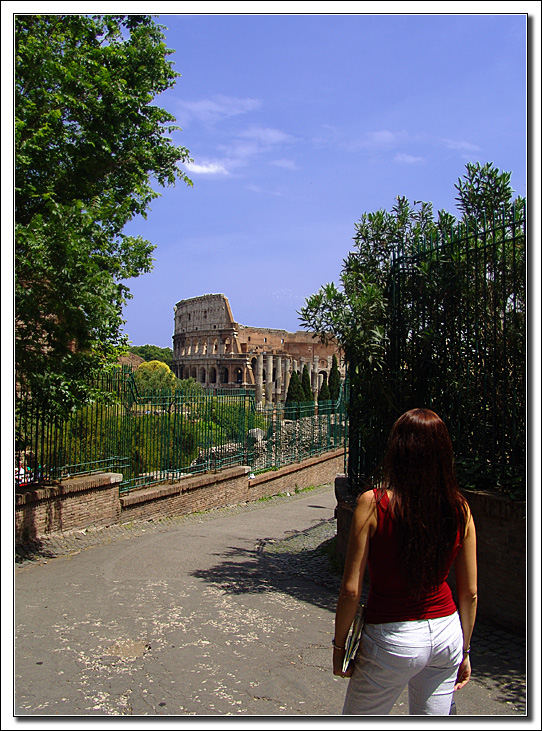 Roma II. (The way to the Colosseum)