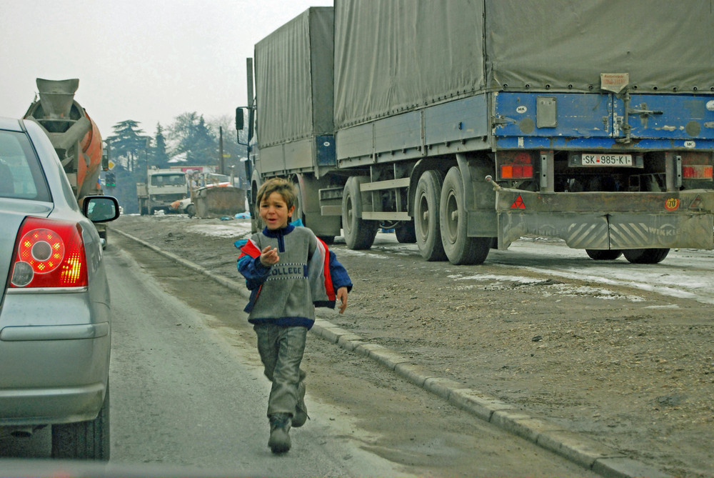 Roma junge in Skopje