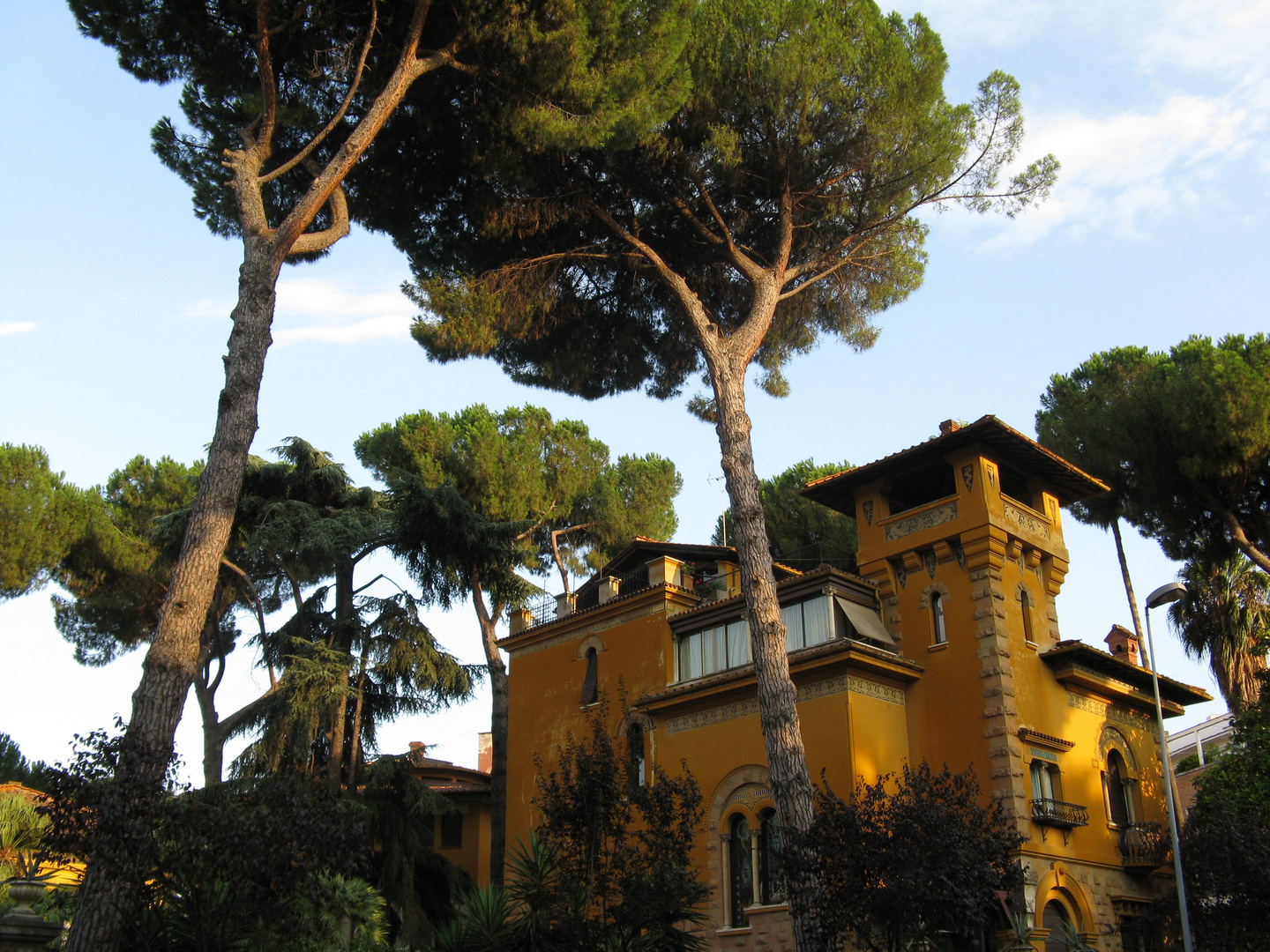 Roma- Quartiere Coppedè.