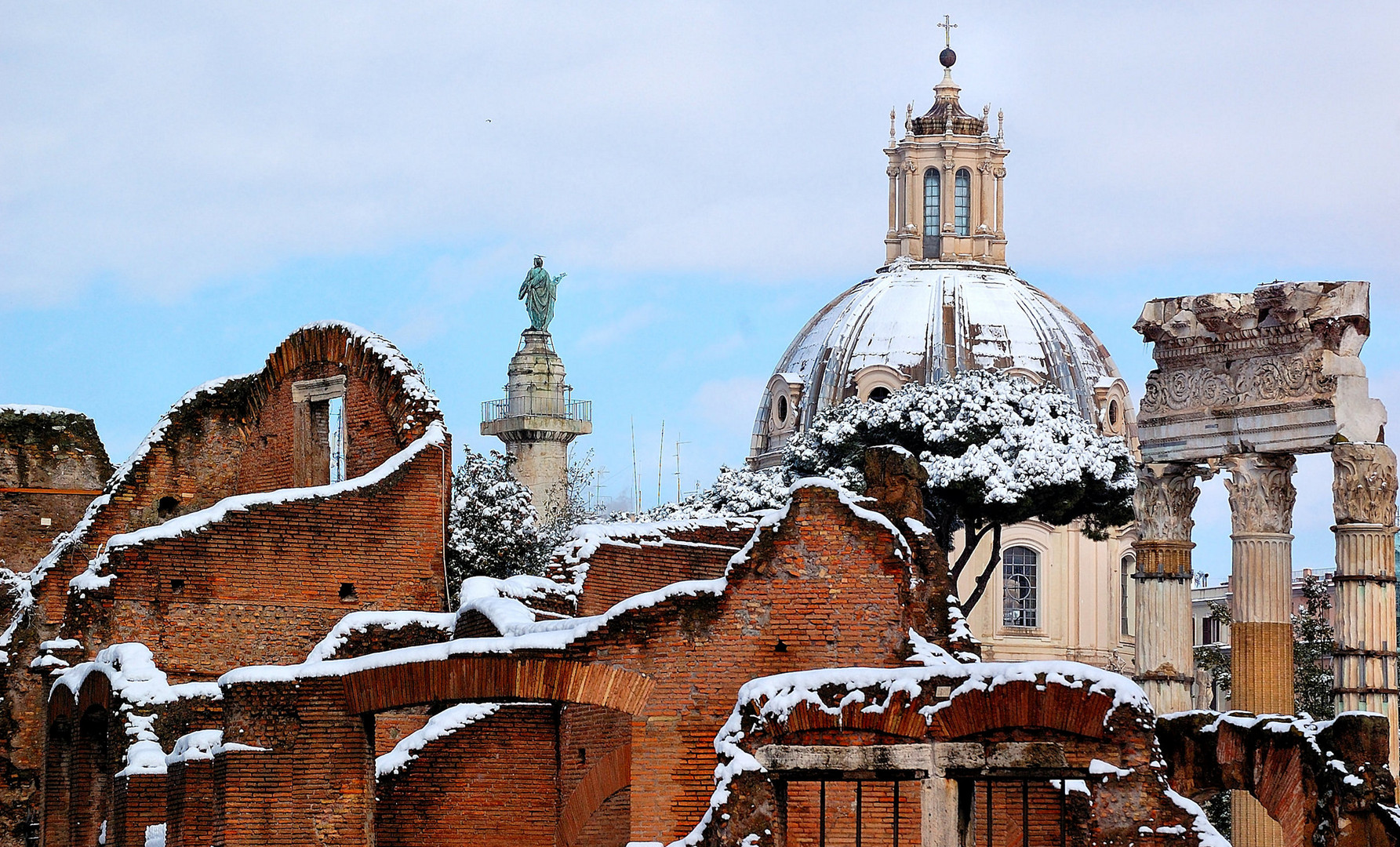 Roma: "Ricami di neve"