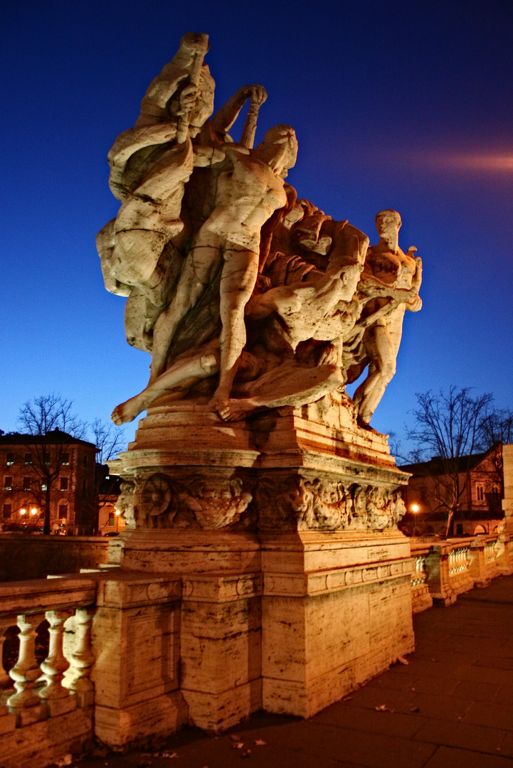 Roma - Statue on a bridge