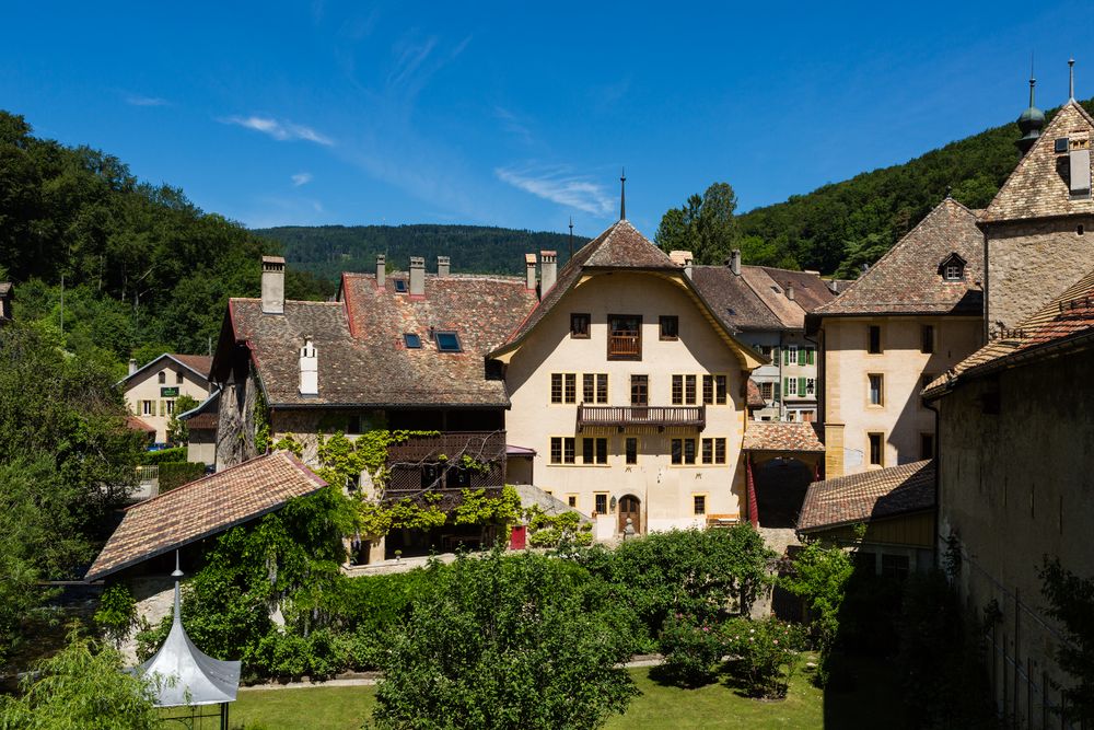 Romainmôtier: das mittelalterliche Städtchen