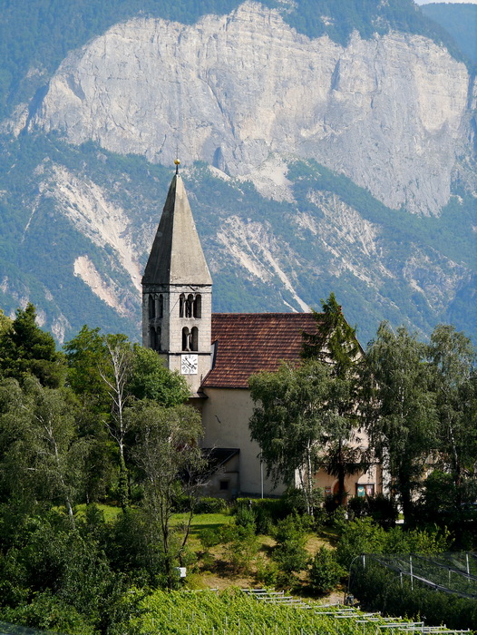 Romanisch-gotische Kirche von Graun