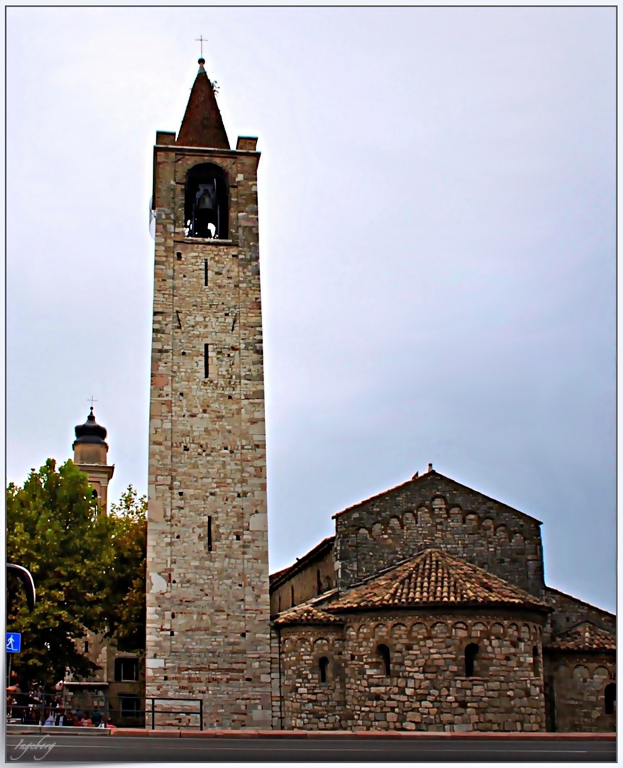 # romanische Basilika "San Severo" #