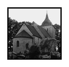 Romanische Kirche St.Petri in Bosau am Plöner See