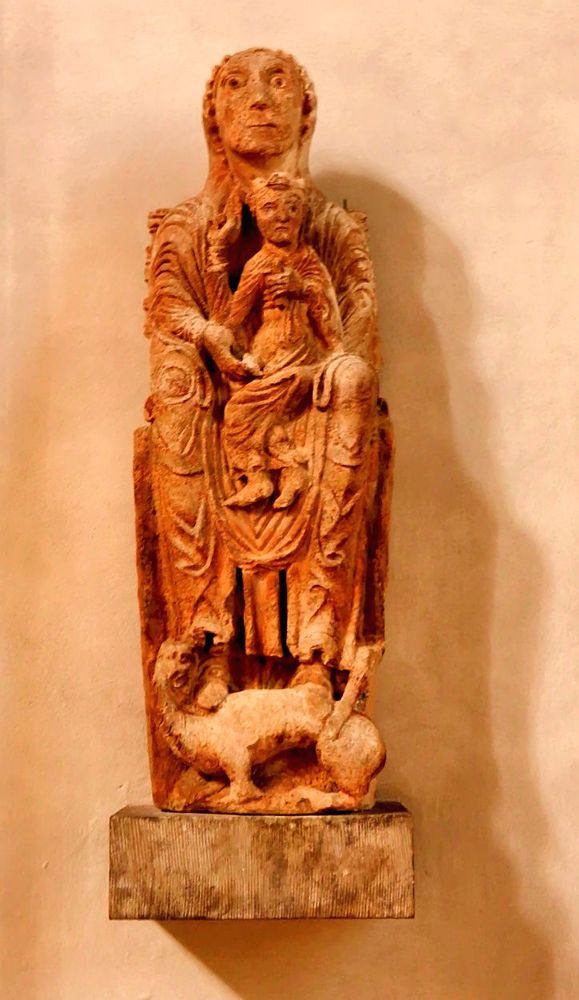 Romanische Madonna