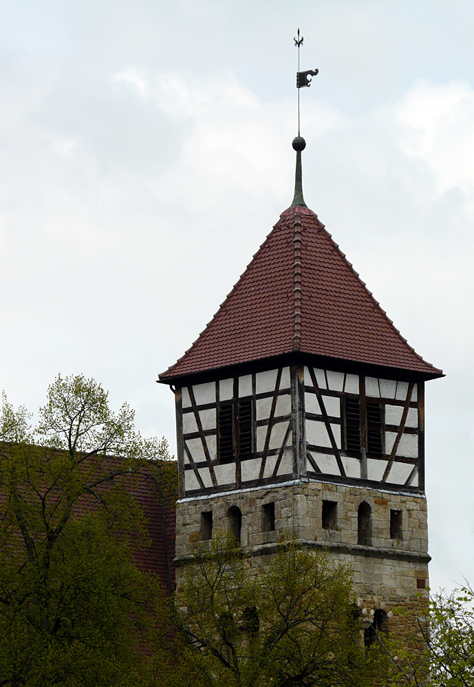 Romanische Turm der Balinger Friedhofskirche
