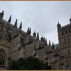 Romanischer Turm und gotisches Langhaus Kathedrale Exeter s.u.