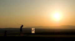 romantic golfing