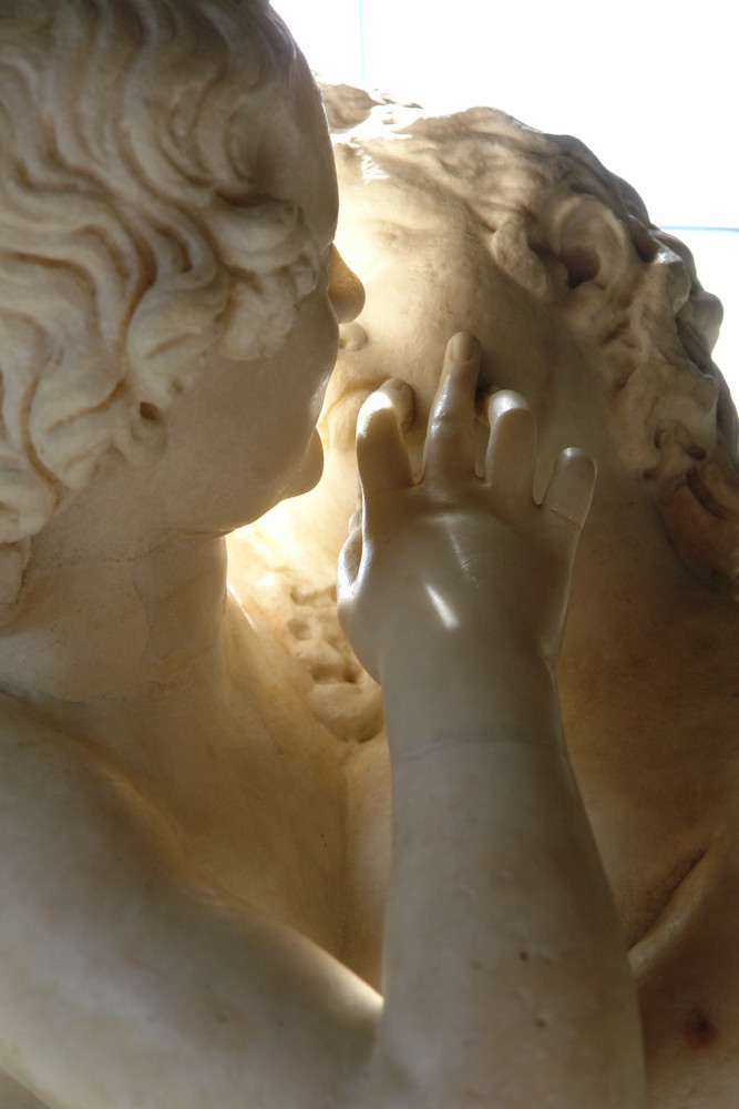 Romantic kiss in Rome