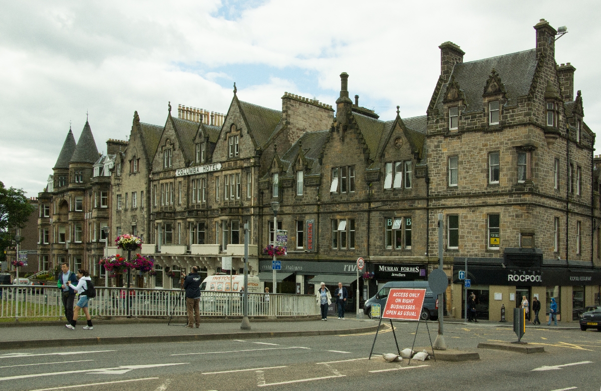 Romantische Häuserzeile in Inverness