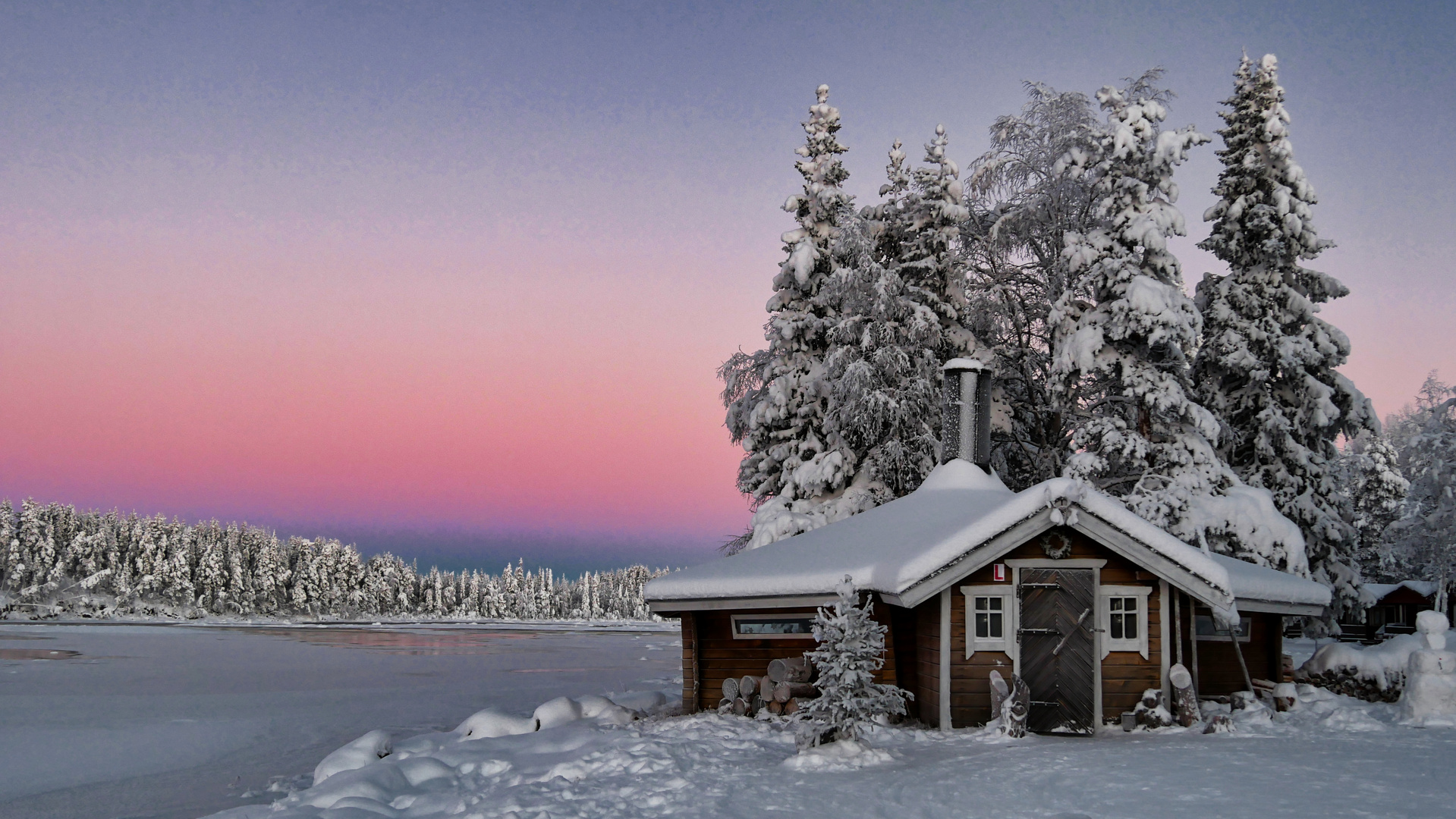 Romantische Hütte in Lappland