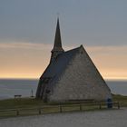 Romantische Kirche oberhalb von Étretat