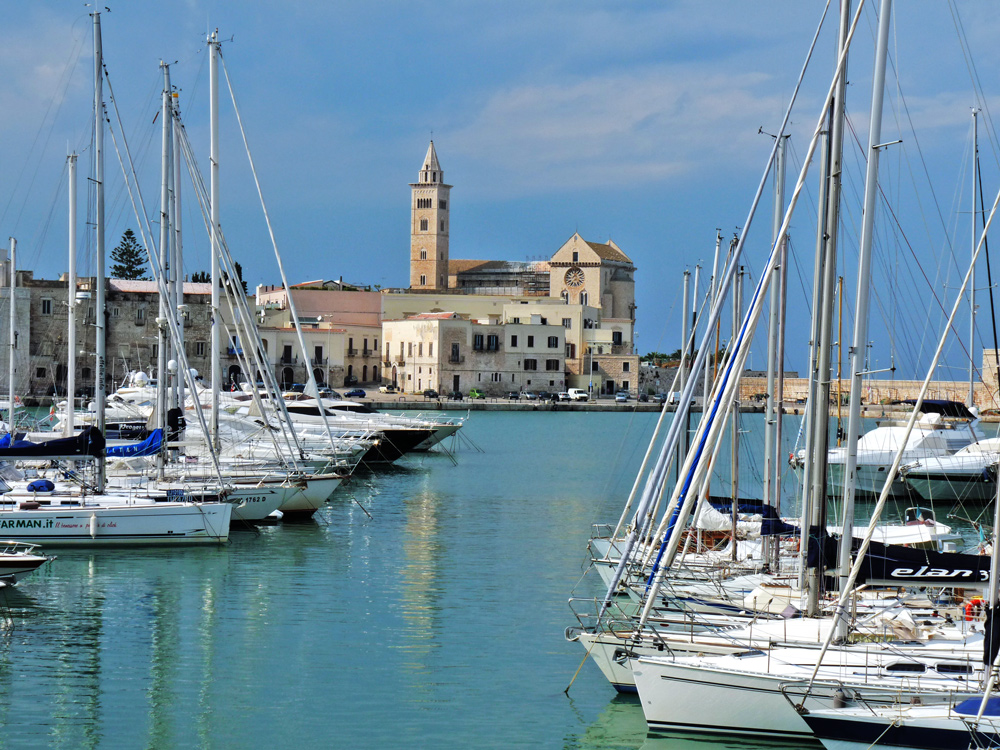 ROMANTISCHE STUNDE IM HAFEN MIT DOM