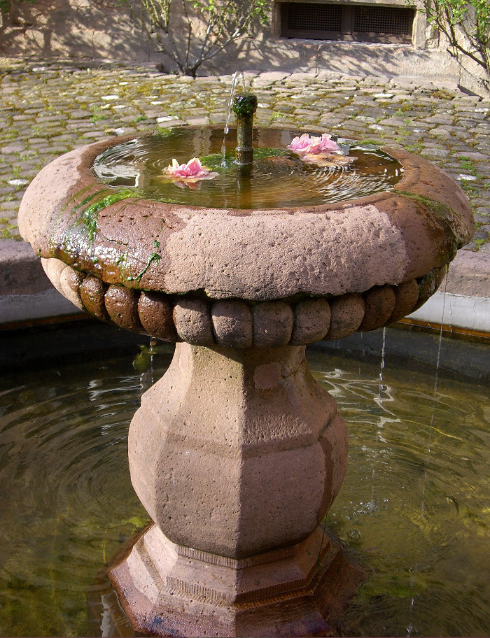 Romantischer Brunnen