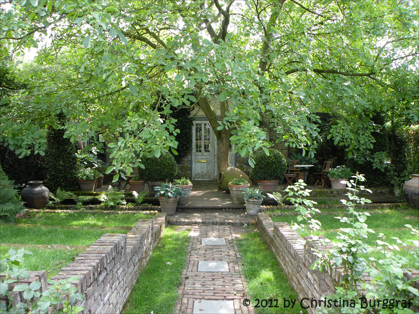 romantischer Garten in Holland