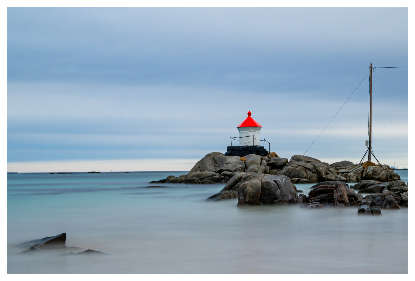 Romantischer Leuchtturm auf den Lofoten