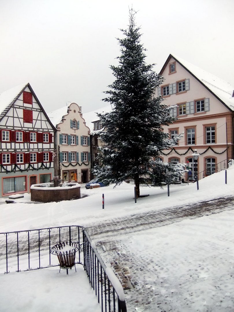 Romantischer Marktplatz zum 4.Advent.