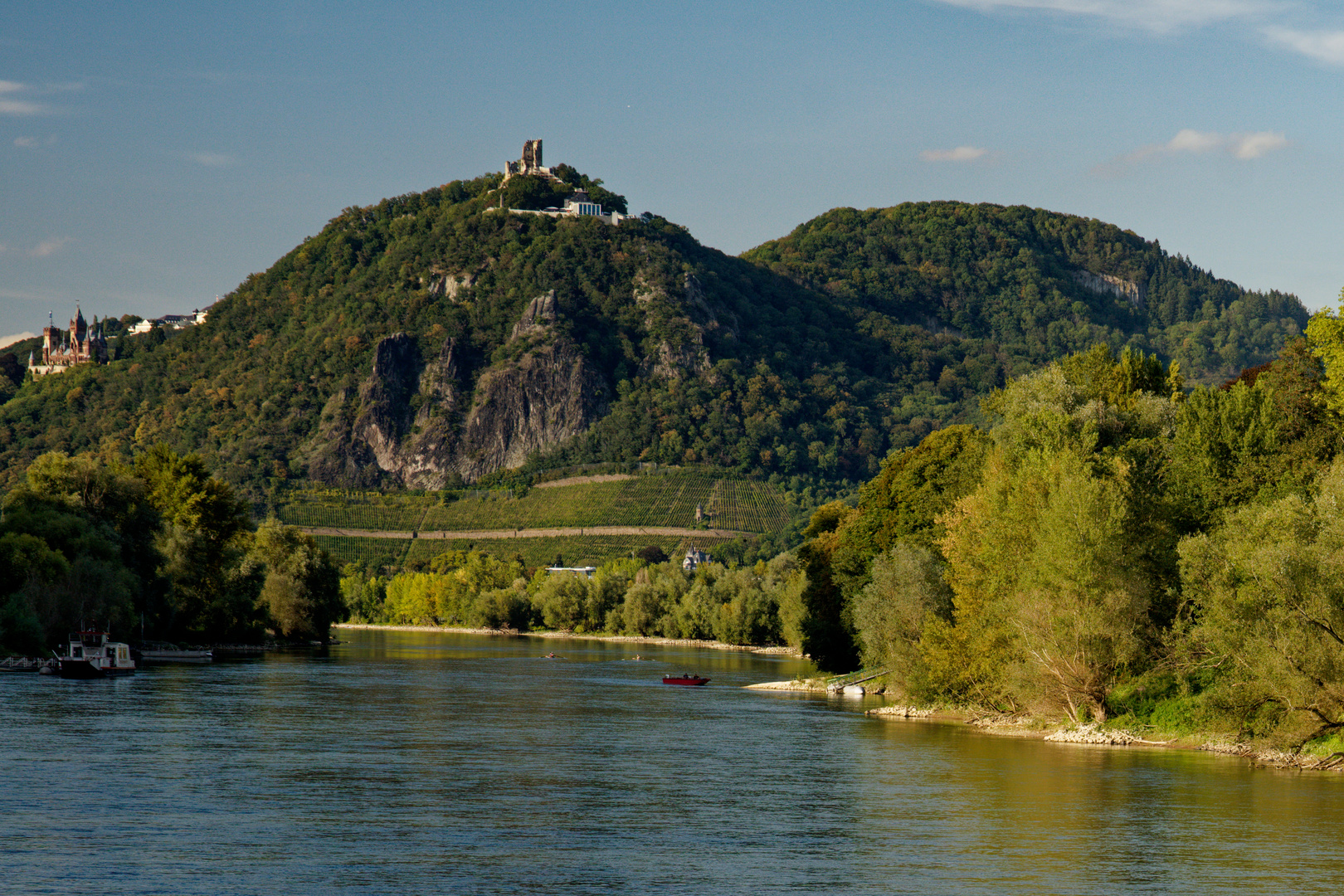 Romantischer Rhein im Spätsommer 1