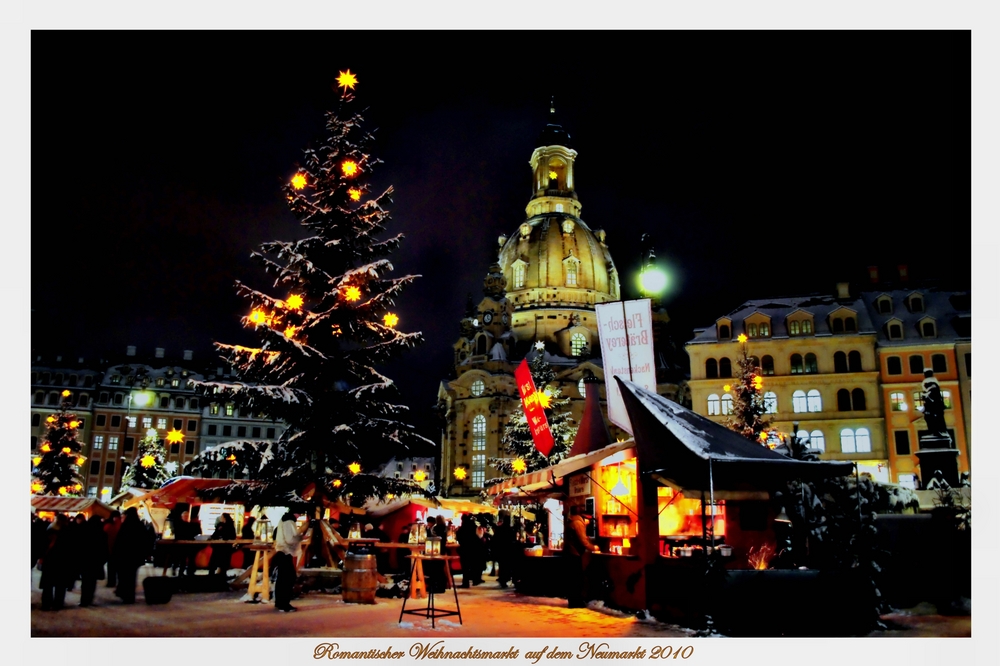Romantischer Weihnachtsmarkt auf dem Neumarkt in Dresden 2010 Foto