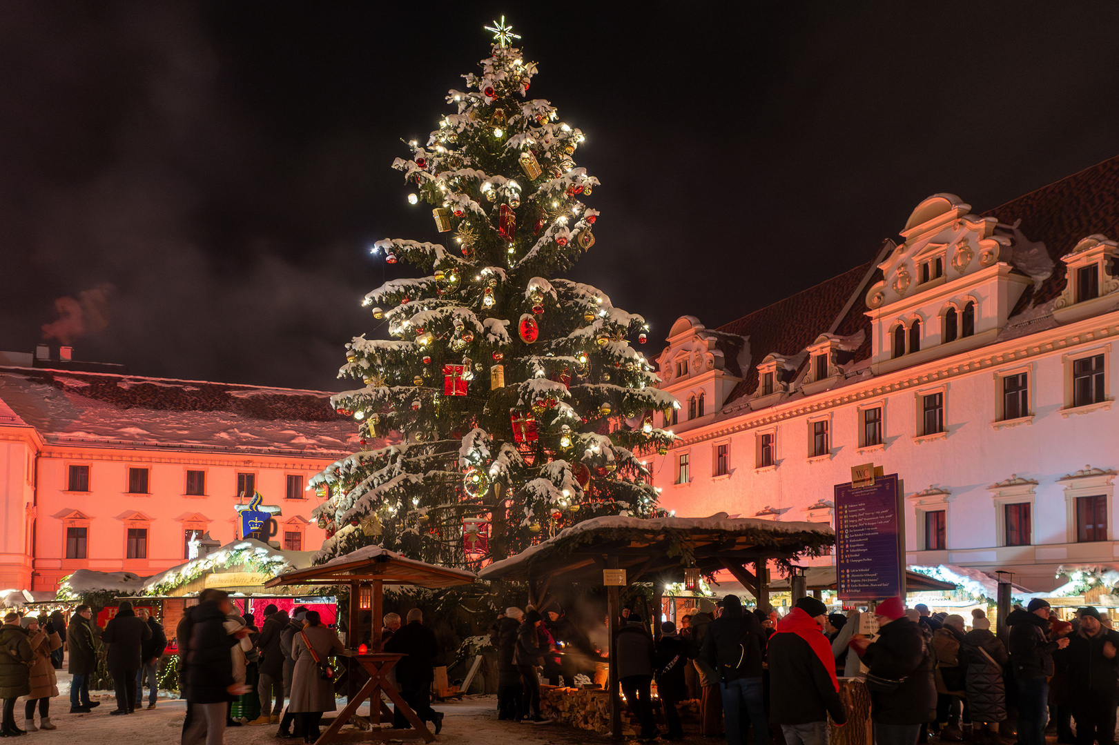 Romantischer Weihnachtsmarkt auf Schloss Thurn und Taxis