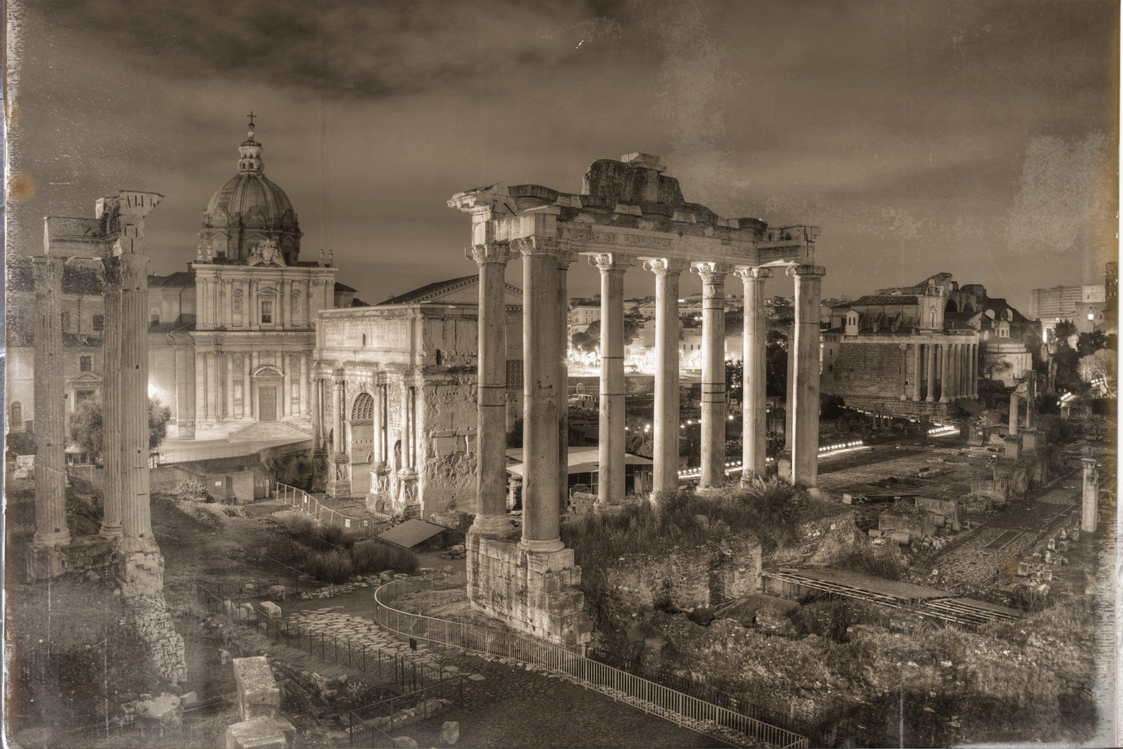 Rome ruine de nuit en noir et blanc