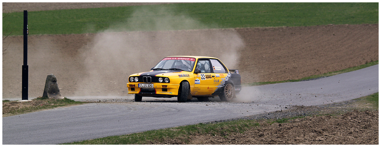 Ron Schumann und Tino Krajewski im Drift auf der WP 3 in Mildenau