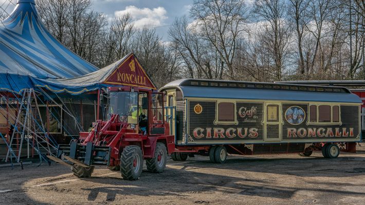 Roncalli baut auf (26)
