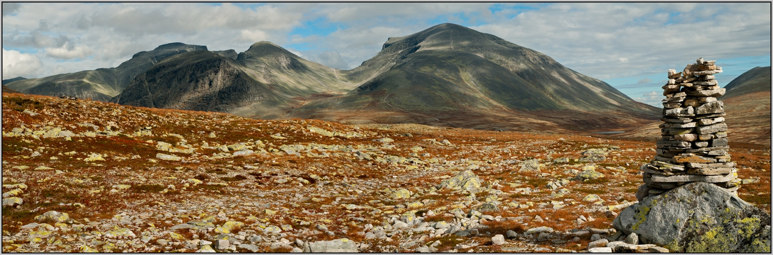 "Rondslottet (2178m) og Storronden (2138m)"