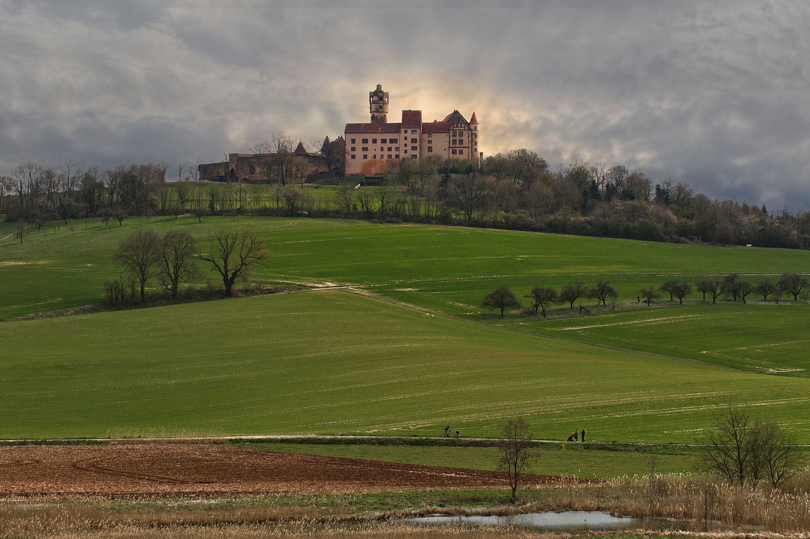 Ronneburg  im frühen Frühling