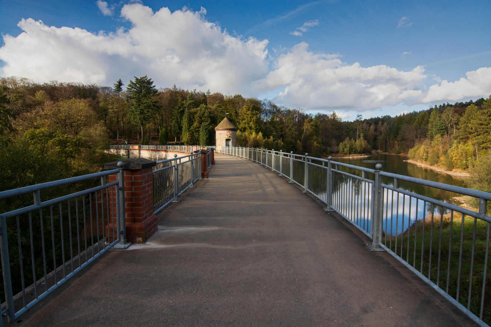 Ronsdorfer Talsperre im Herbst