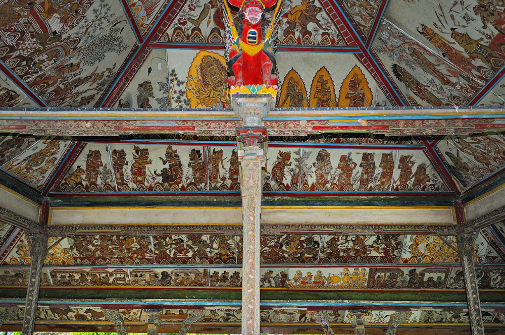 Roof painting inside the Kertha Gosa