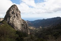 Roque de Agando und der Baranco de Benchijigua