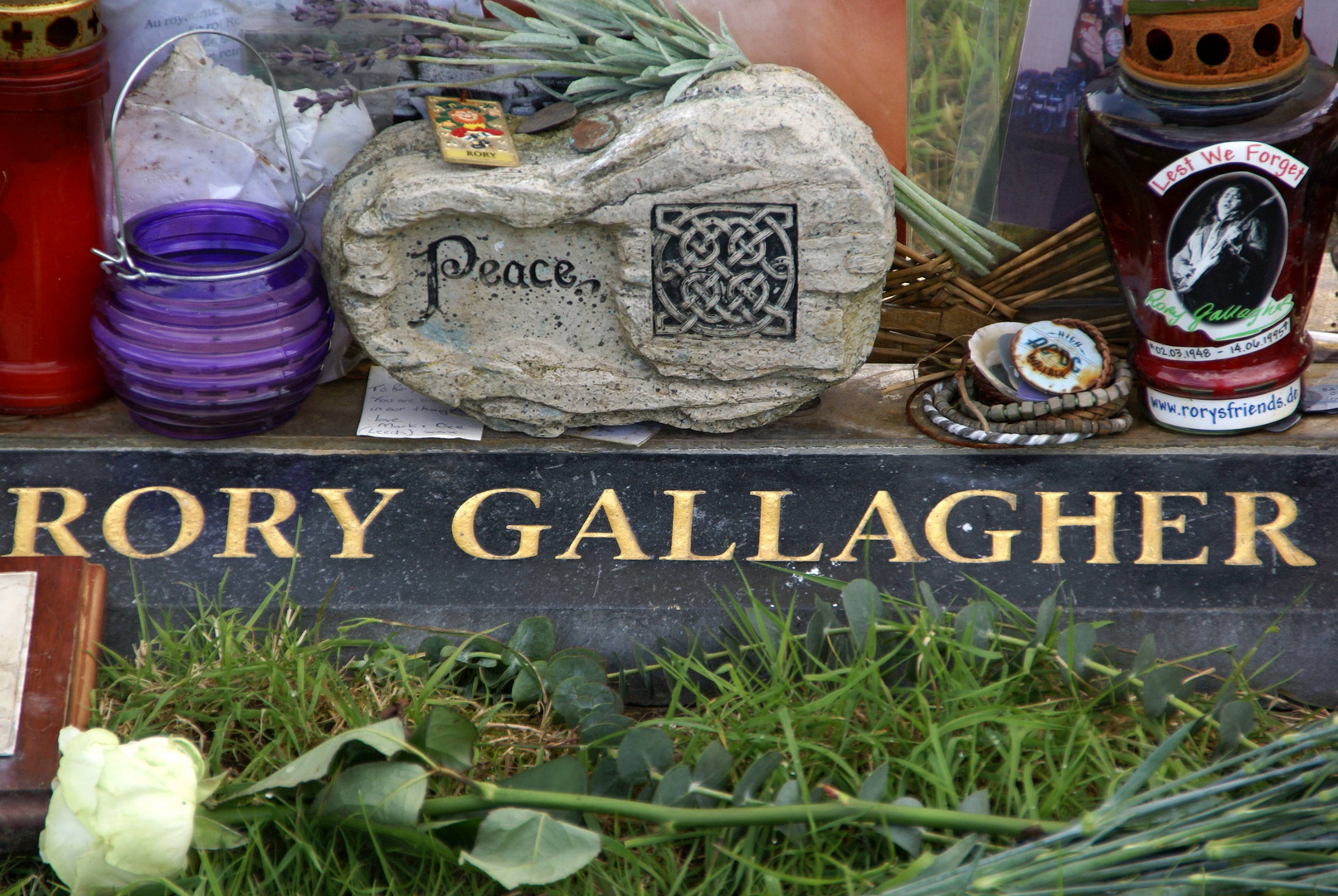 Rory´s grave