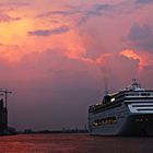 Rosa Himmel über Hamburg