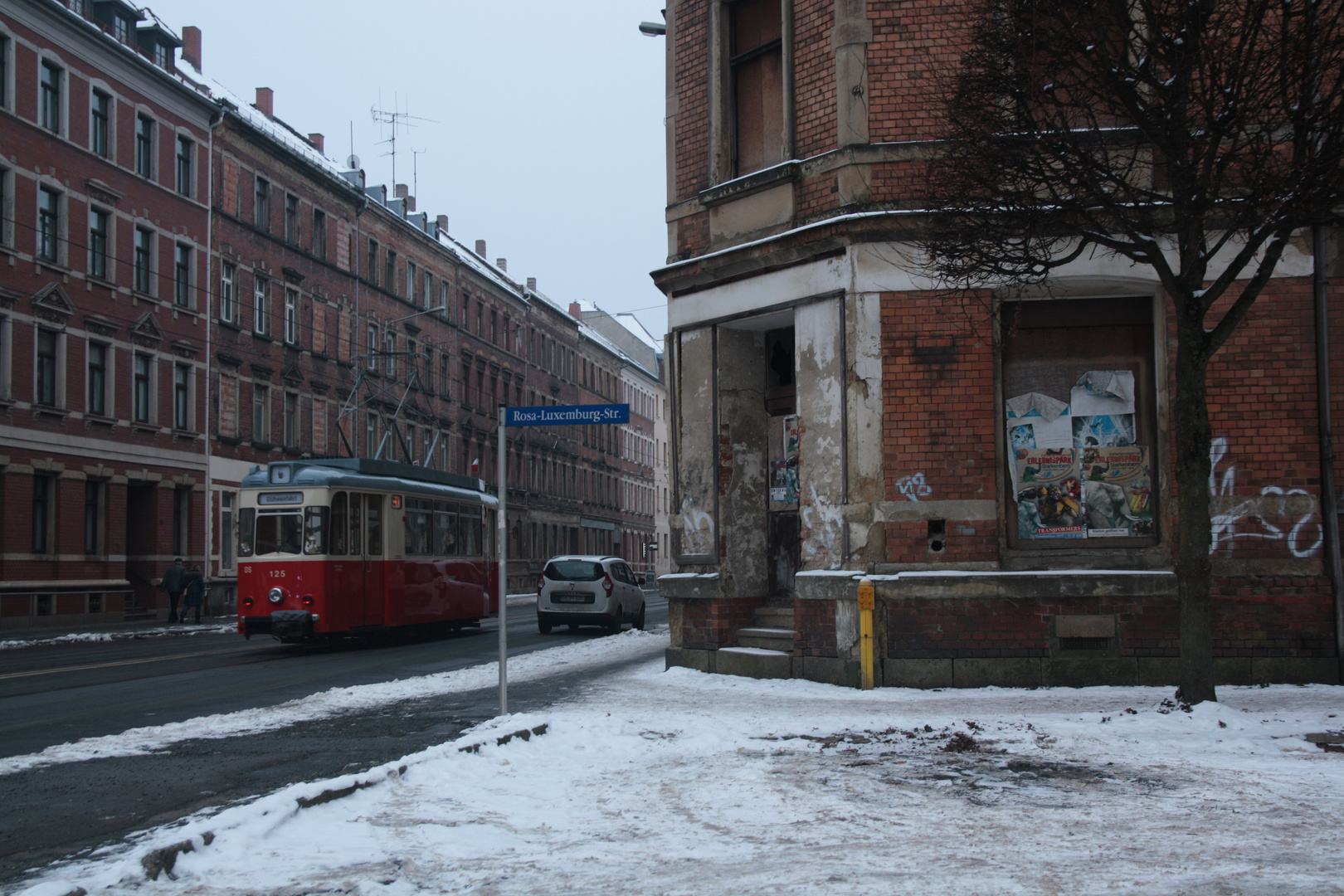 Rosa-Luxemburg-Straße .