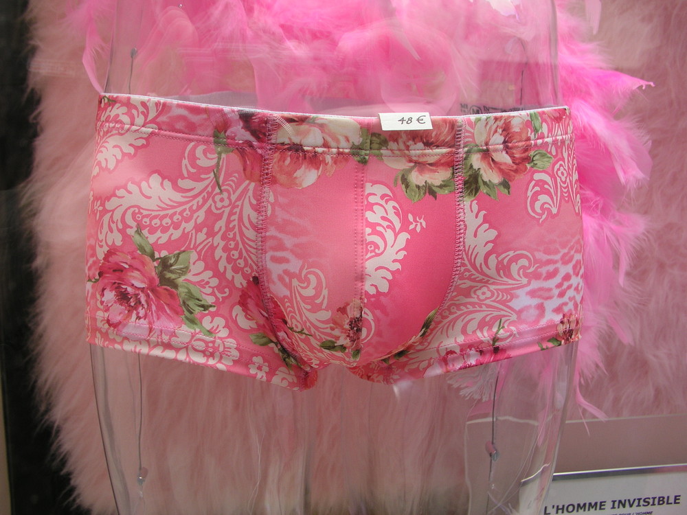 Rosa Slip für den Herren Foto & Bild stillleben, schaufensterpuppen