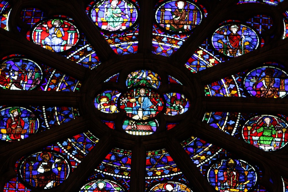 Rosace vitrail DE LA Cathédrale Notre-Dame de Paris.