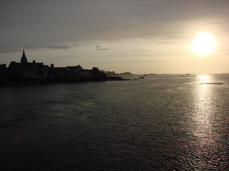 Roscoff Black and sun