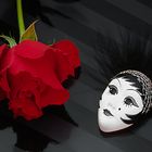 "Rose mit Maske"