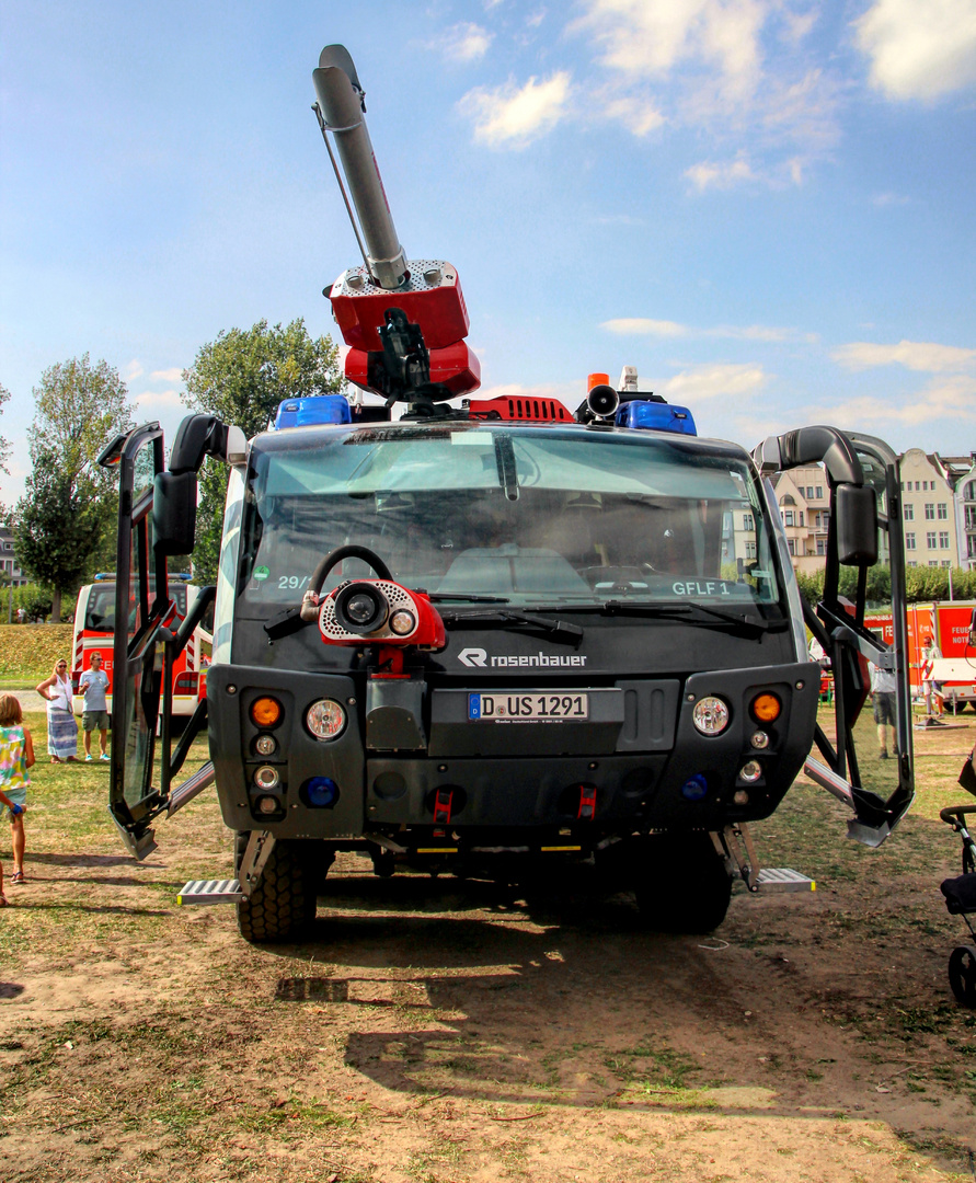 Rosenbauer Panther 8x8 CA7 SWB ARFF